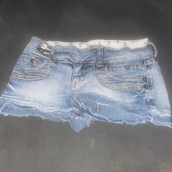 Only been worn once, brought them and did not like it - Picture 2 of 2